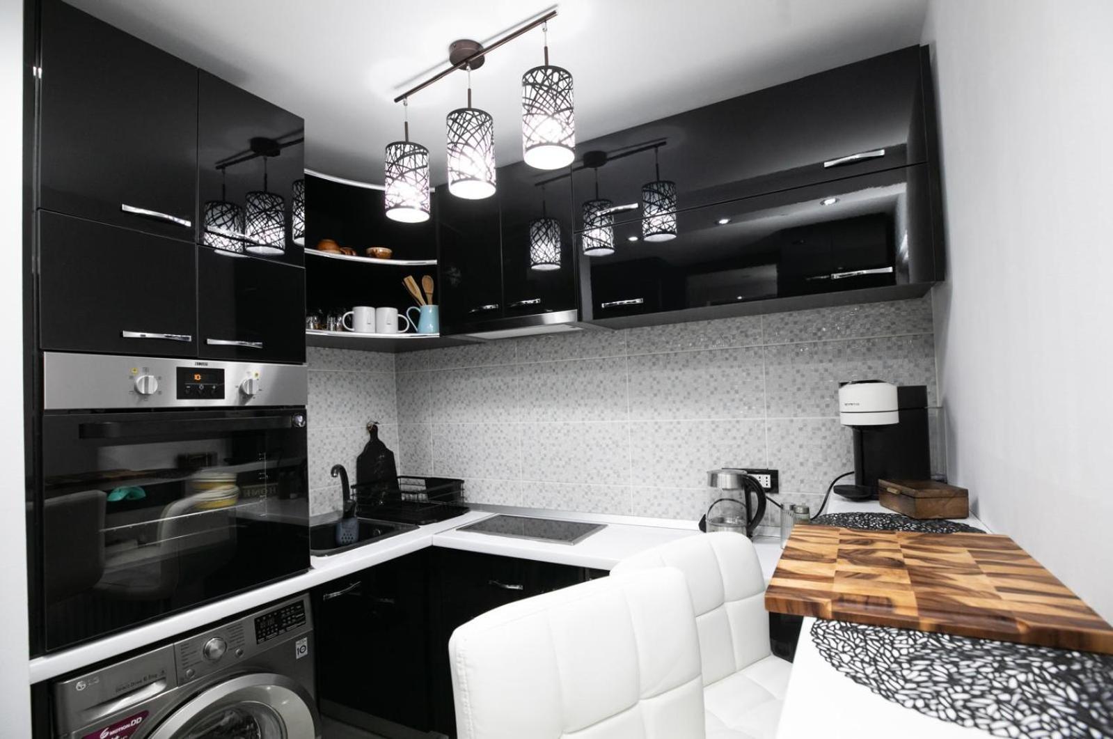 Black&White Mountain - Adults Only Petroşani Exterior foto